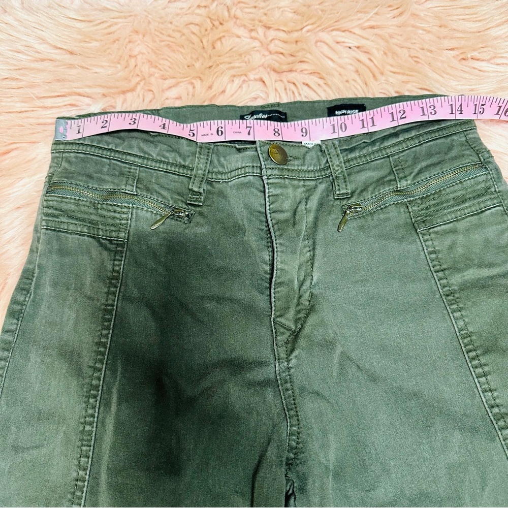 Women's Green Pants - Picture 3 of 10
